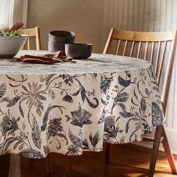 Threshold NWT 70" Round Blue Floral Tablecloth 100% Cotton - Picture 1 of 6